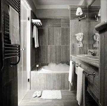 Hotel Eurostars Hacienda La Boticaria Sevilla 5*